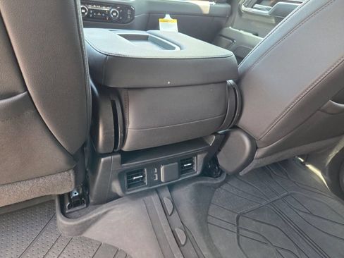 Used 2024 Chevrolet Silverado 1500 LT w/ Leather Package AWD/4WD image 8