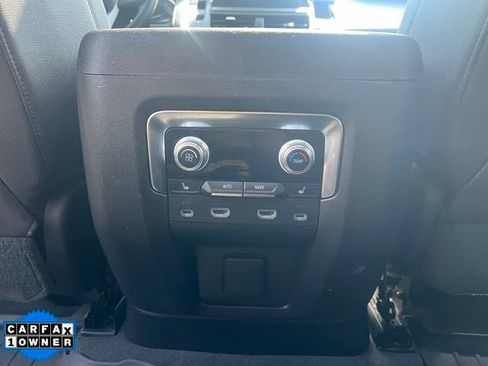 Used 2021 GMC Yukon SLT w/ SLT Premium Package AWD/4WD image 18
