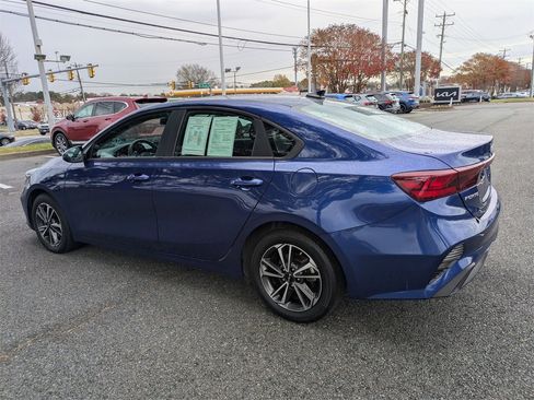 Used 2023 Kia Forte LXS w/ LXS Technology Package image 6
