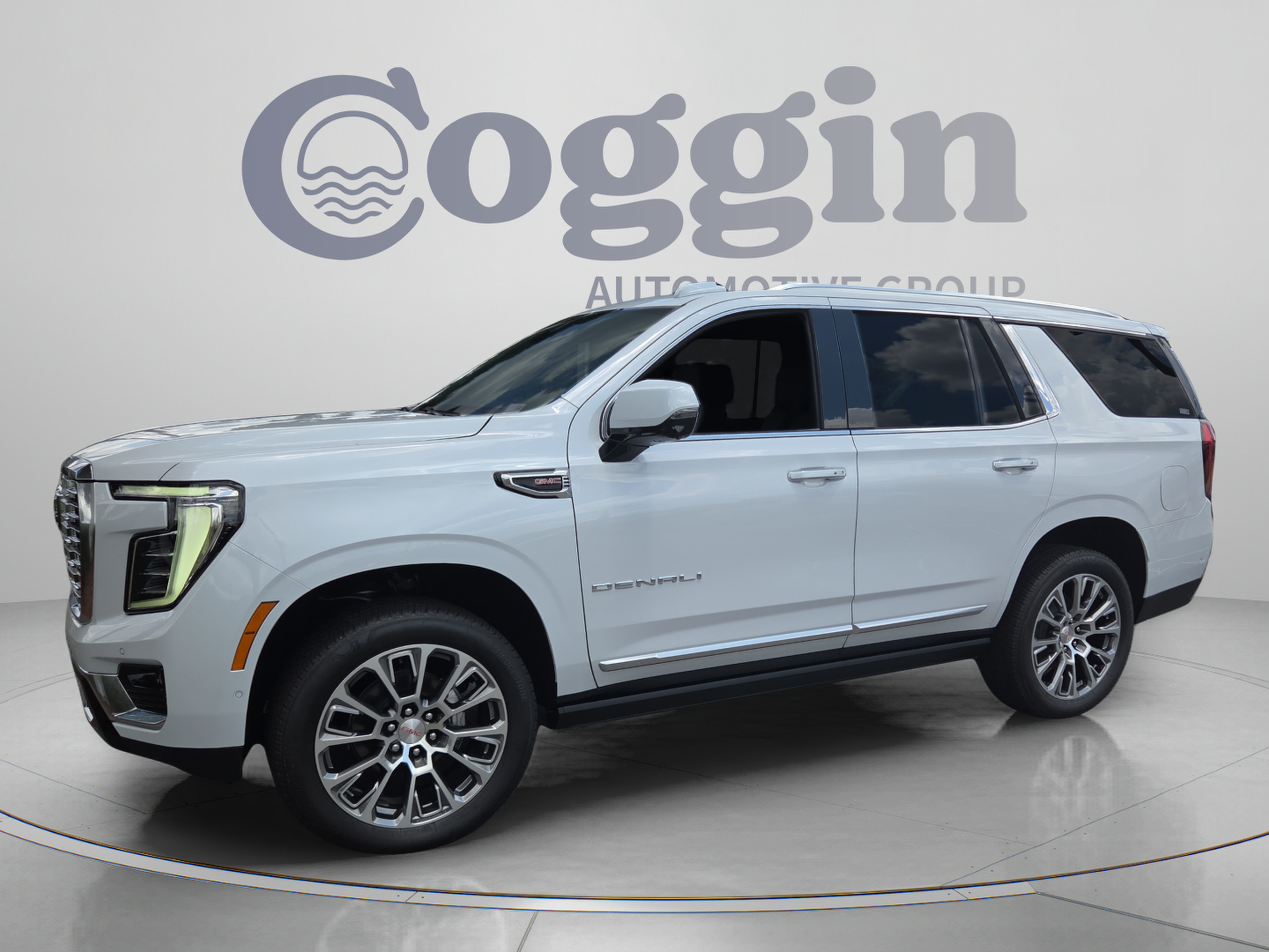 New 2026 GMC Yukon Denali w/ Denali Reserve Package AWD/4WD image 1