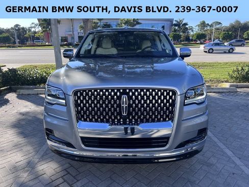Used 2024 Lincoln Navigator Black Label image 2