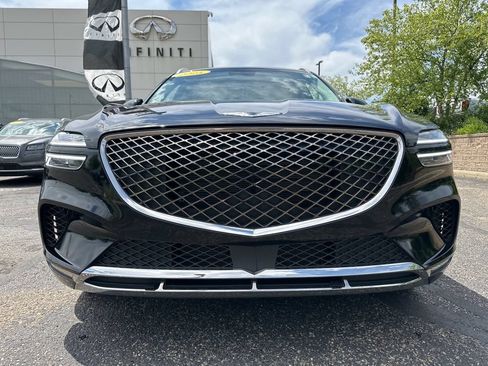 Used 2025 Genesis GV70 2.5T AWD/4WD image 18