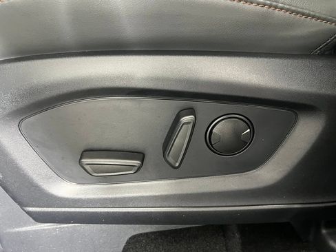 Used 2025 Ford Explorer Active w/ Active Comfort Package AWD/4WD image 23