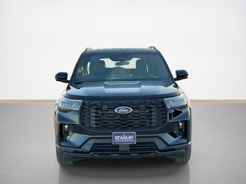 New 2026 Ford Explorer ST-Line image 2