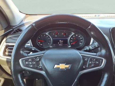 Used 2022 Chevrolet Equinox Premier image 9