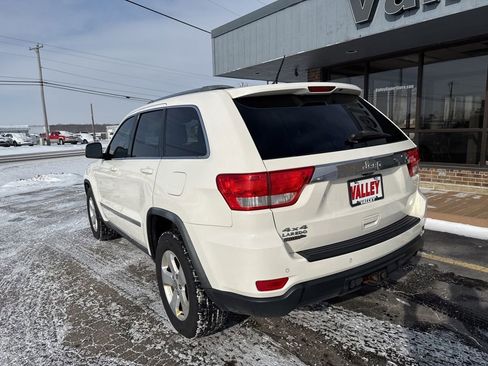 Used 2011 Jeep Grand Cherokee Laredo image 8