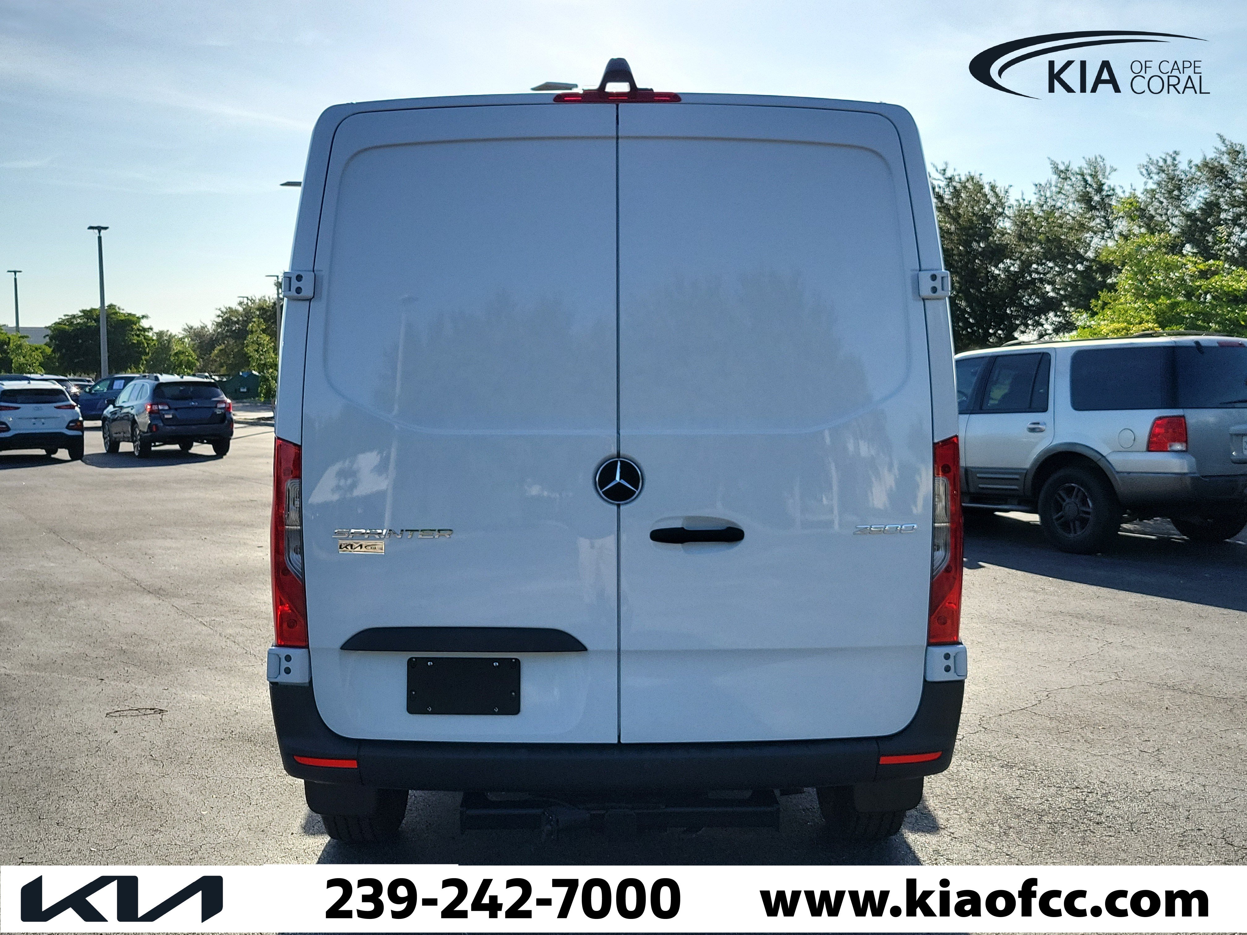 Used 2025 Mercedes-Benz Sprinter 2500 image 5