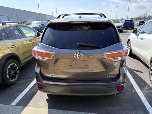 Used 2015 Toyota Highlander Plus image 4