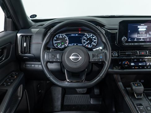 Used 2024 Nissan Pathfinder Rock Creek image 17