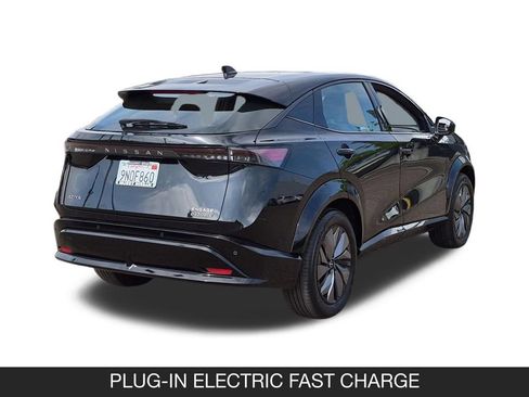 Used 2024 Nissan Ariya AWD image 9