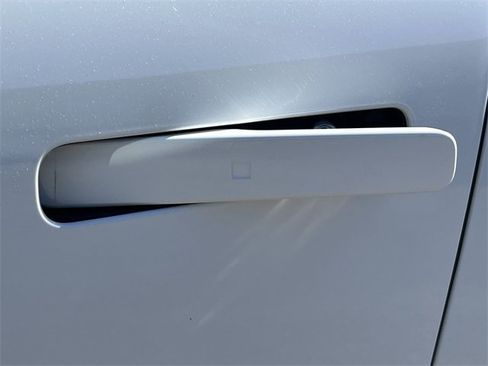 New 2025 Hyundai Ioniq 6 SE image 32