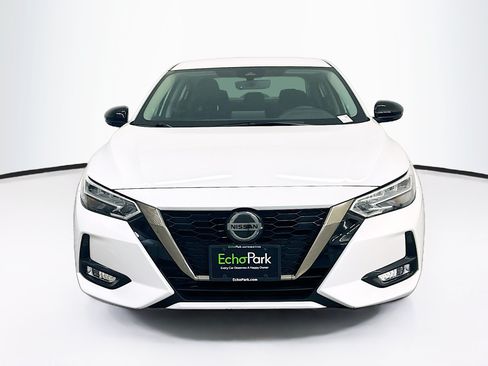 Used 2023 Nissan Sentra SR w/ Electronics Package FWD image 2