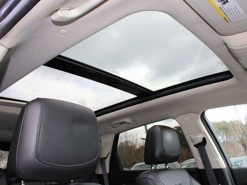 Used 2018 Cadillac XT5 Luxury w/ Driver Awareness Package image 23