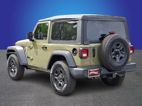Used 2025 Jeep Wrangler Sport AWD/4WD image 6