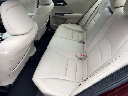 Used 2017 Honda Accord EX-L image 19