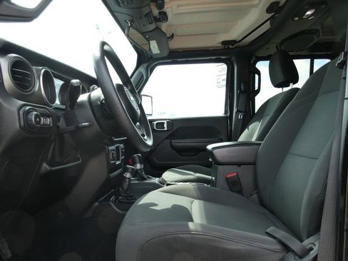 Used 2018 Jeep Wrangler Unlimited Sport AWD/4WD image 20