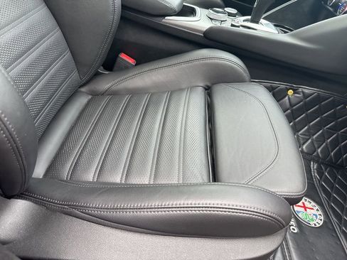 Used 2022 Alfa Romeo Giulia Veloce image 62