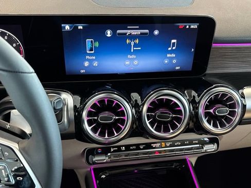 New 2026 Mercedes-Benz GLB 250 4MATIC image 20
