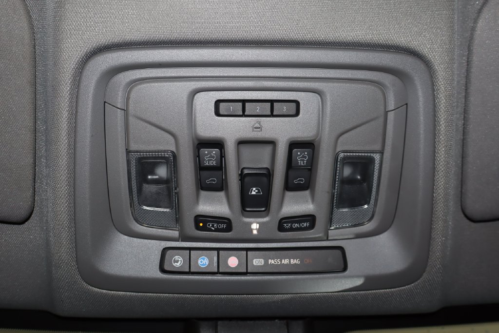 Used 2019 GMC Sierra 1500 SLT w/ SLT Premium Plus Package AWD/4WD image 34