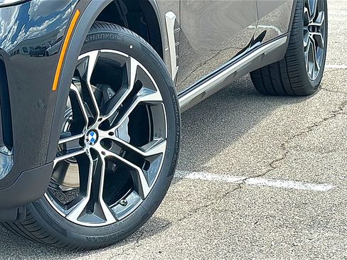 New 2026 BMW X5 sDrive40i w/ Climate Comfort Package RWD image 3