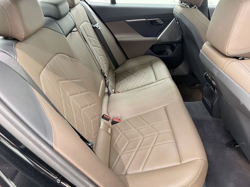 Used 2025 BMW 530i RWD image 25