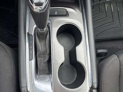 Used 2016 Chevrolet Malibu LT image 10