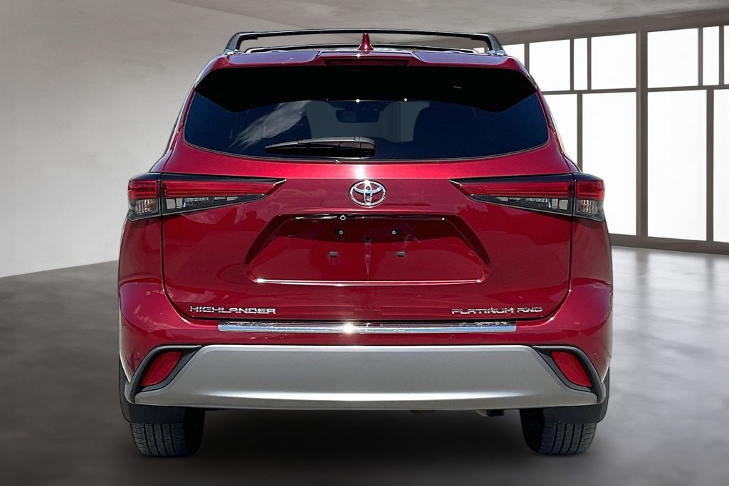 Used 2022 Toyota Highlander Platinum AWD/4WD image 5