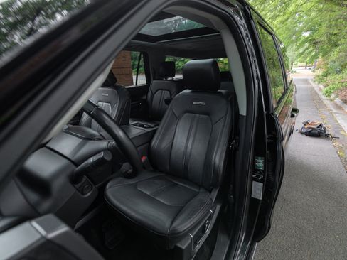 Used 2018 Ford Expedition Max Platinum AWD/4WD image 11