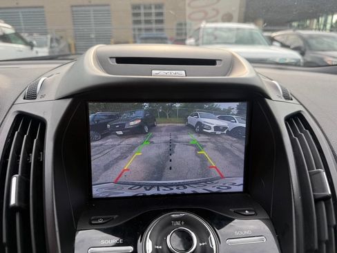 Used 2017 Ford Escape Titanium w/ Equipment Group 301A AWD/4WD image 9