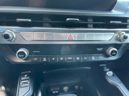 Used 2025 Kia Telluride S FWD image 14