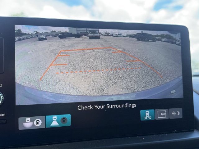 Used 2025 Honda Pilot Elite image 21