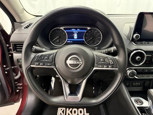 Used 2024 Nissan Sentra SV FWD image 12