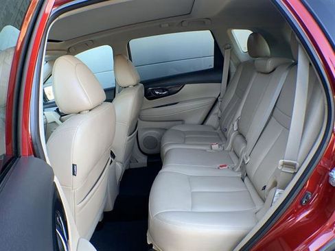 Used 2018 Nissan Rogue SL w/ Premium Package image 23