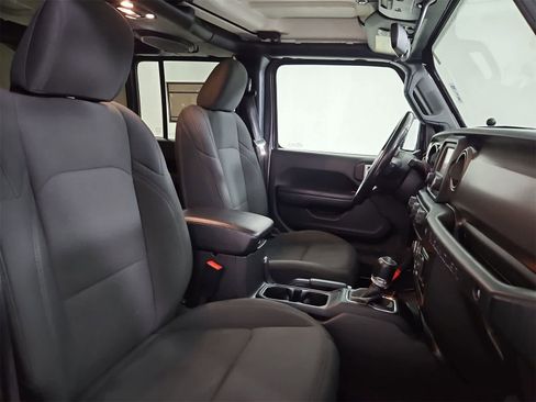 Used 2020 Jeep Wrangler Unlimited Sport S image 23