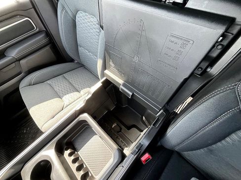 New 2026 RAM 1500 4x4 Crew Cab image 29