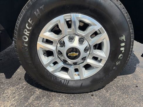 Used 2025 Chevrolet Silverado 2500 LT w/ Safety Package AWD/4WD image 6
