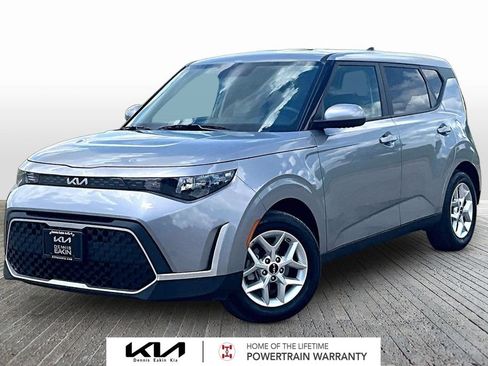 Certified 2025 Kia Soul LX w/ LX Technology Package FWD image 1