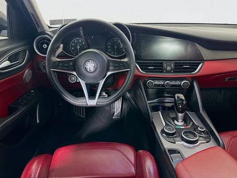 Used 2019 Alfa Romeo Giulia Ti Sport w/ Quick Order Package 22S Sport AWD/4WD image 30