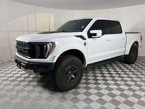Certified 2022 Ford F150 Raptor w/ Raptor 37 Performance Package image 3