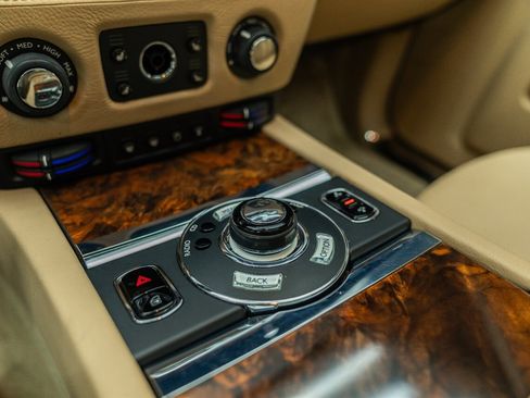 Used 2013 Rolls-Royce Ghost image 86