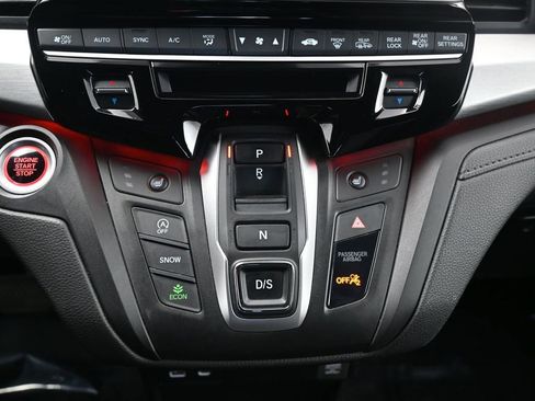 Used 2025 Honda Odyssey Sport-L image 17