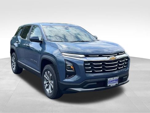 New 2026 Chevrolet Equinox LT w/ Convenience Package II FWD image 1