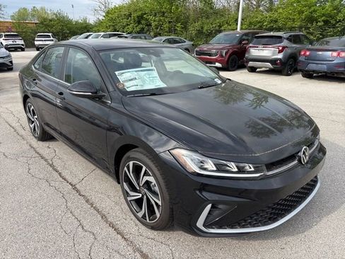 New 2026 Volkswagen Jetta SEL FWD image 2