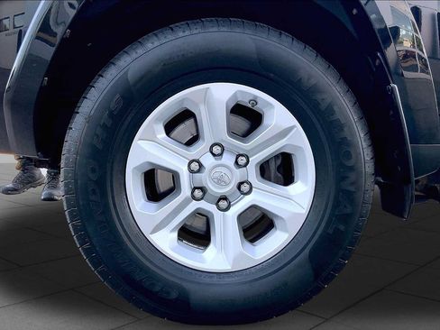 Used 2019 Toyota 4Runner SR5 Premium AWD/4WD image 10