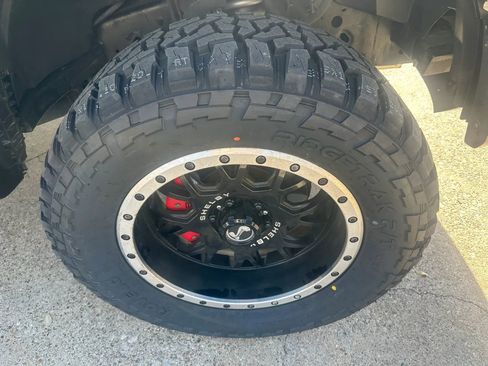 Used 2019 Ford F150 Lariat w/ Equipment Group 502A Luxury image 17