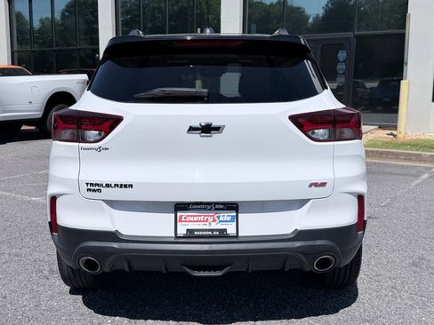 Used 2023 Chevrolet TrailBlazer RS w/ Sun and Liftgate Package AWD/4WD image 8
