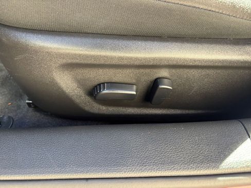 Used 2025 Nissan Altima 2.5 SV image 23