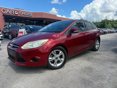 Used 2014 Ford Focus SE FWD image 1