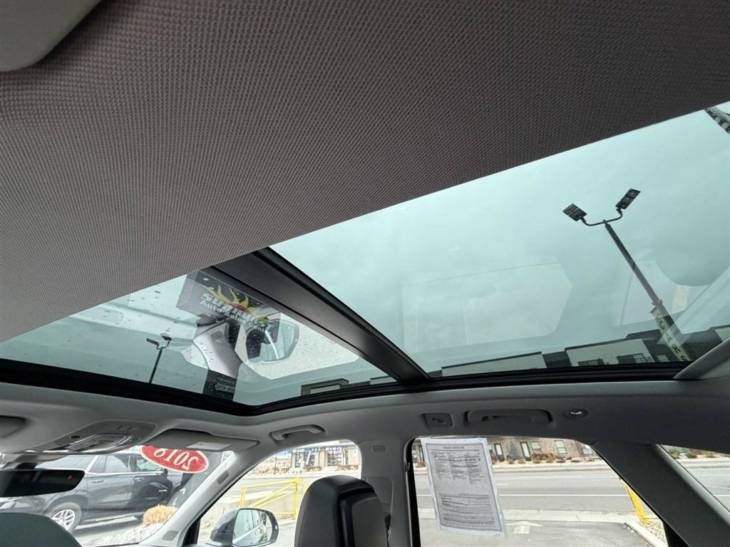 Used 2018 Audi Q5 2.0T Premium Plus w/ Premium Plus Package AWD/4WD image 21
