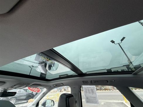 Used 2018 Audi Q5 2.0T Premium Plus w/ Premium Plus Package image 21